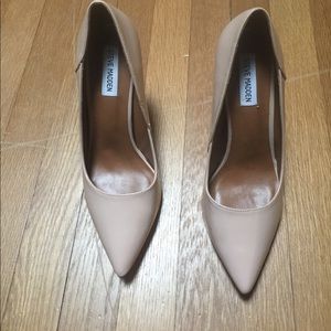 STEVE MADDEN Nude Pumps