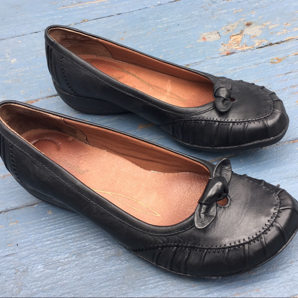 ❗️SALE!❗️Hush Puppies black flats