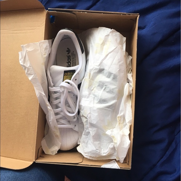 Adidas Superstars Originals - Picture 4 of 4