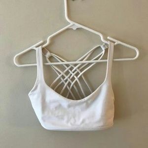 Lululemon free to be bra