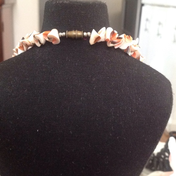 Coral Branch - Picture 3 of 5