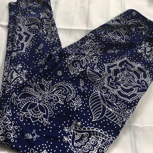 Extra curvy leggings. Amelia james.