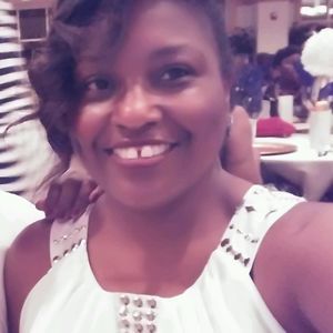 Meet your Posher, Larae