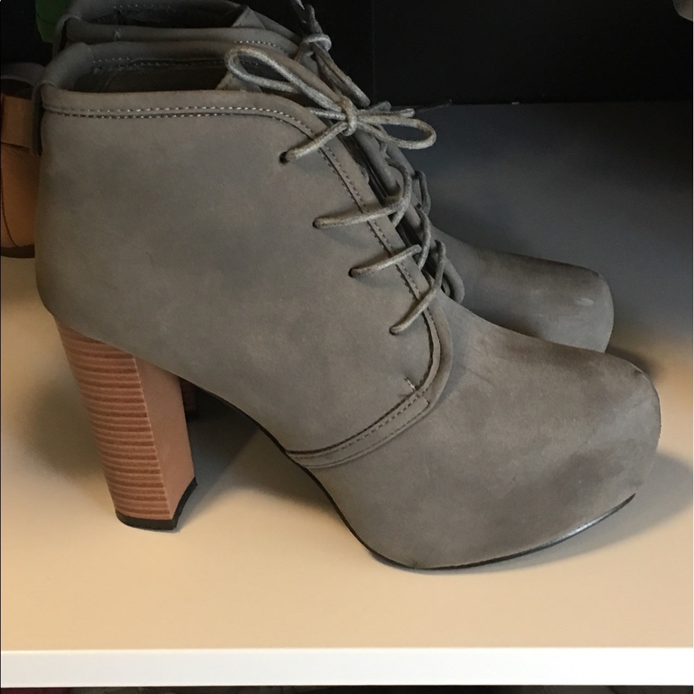 Grey Charming Charlie platform bootie Size 9