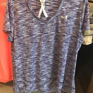 RESERVED 2 under armour workout tops