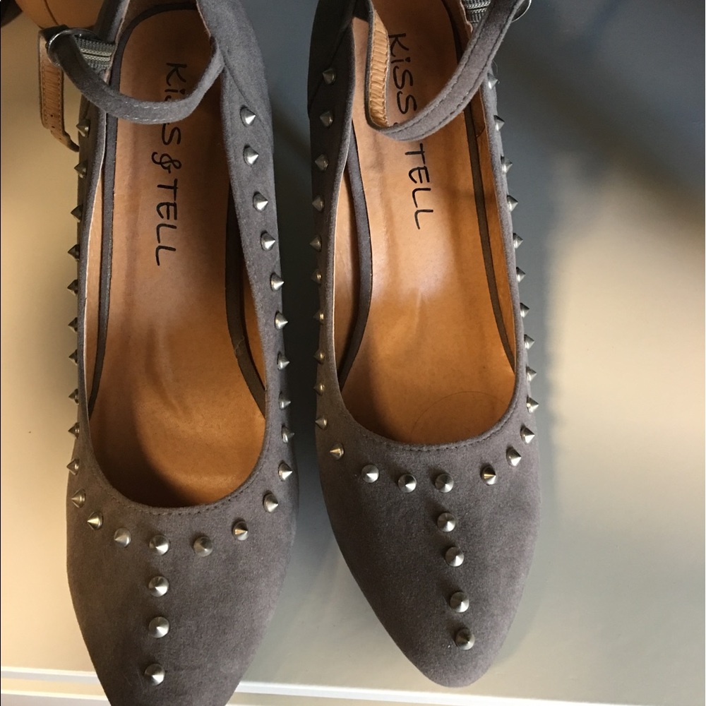 Grey platform heel with studs and ankle strap sz 9