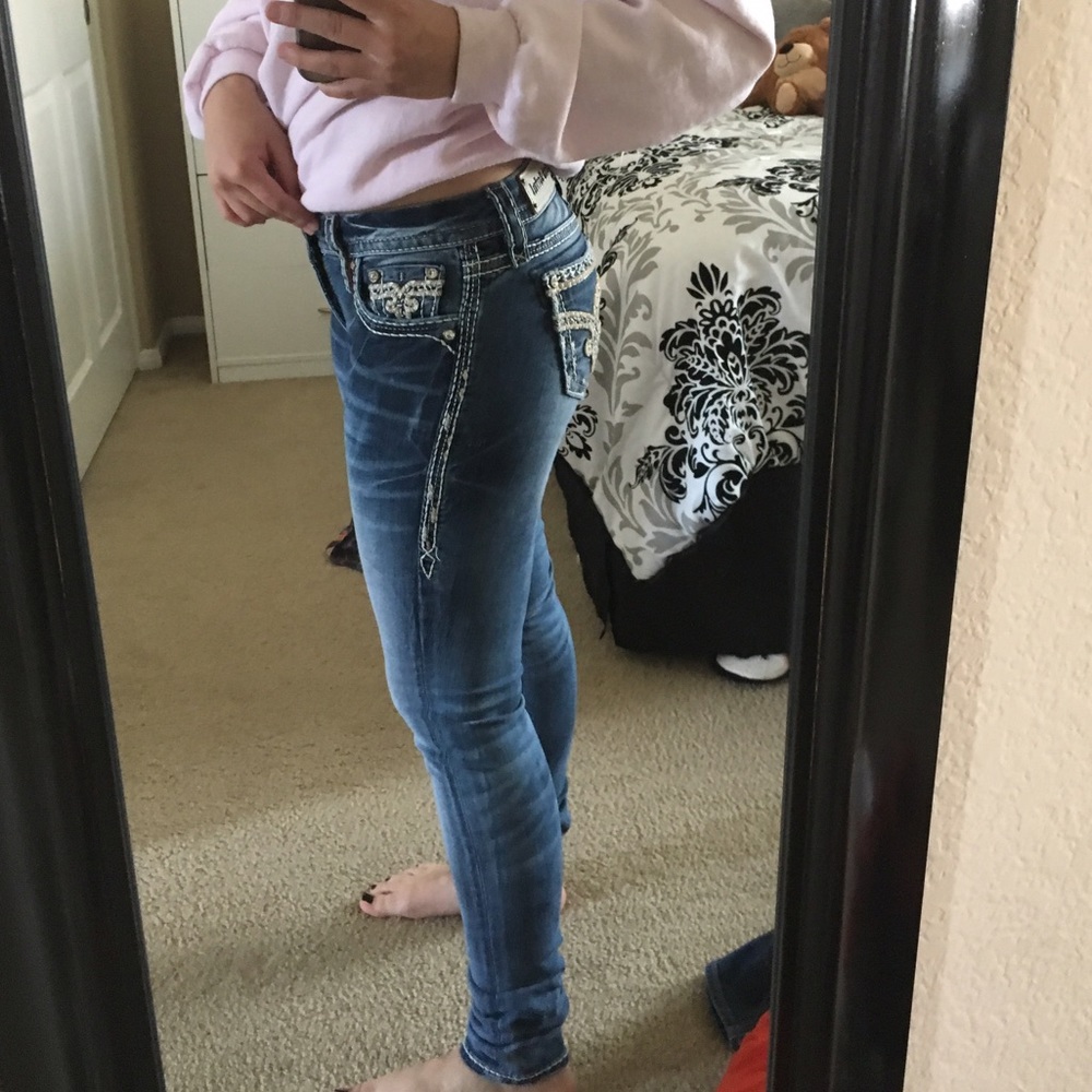 Size 2-3 miss me jeans!!! ON SALE!! MAKE AN OFFER