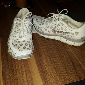 NIKE SPARKLE ANIMAL PRINT GYM SHOES
