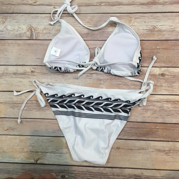 ‼️Last 1‼️Sexy Printed Halter Style Bikini Set - Picture 5 of 6