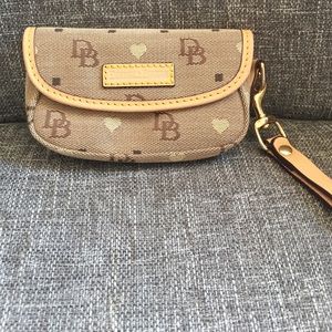 Dooney & Bourke wristlet