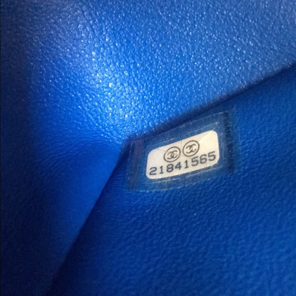 Chanel Caviar Cobalt Blue Mini w/ruthenium hw - Picture 8 of 8