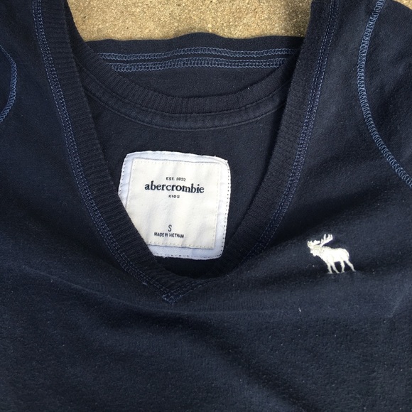 Abercrombie Kids Navy Blue Short Sleeve Top - Picture 3 of 7