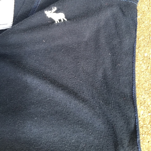 Abercrombie Kids Navy Blue Short Sleeve Top - Picture 4 of 7