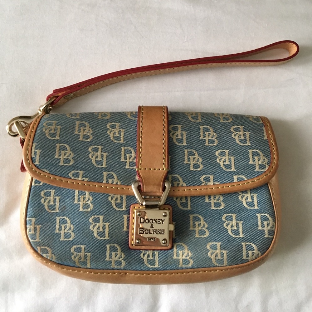 Dooney and Bourke logo wristlet