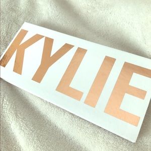 Authentic Kylie Cosmetics Royal Peach Palette