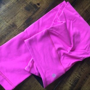 Lululemon Hot Pink Crop Wunder Unders