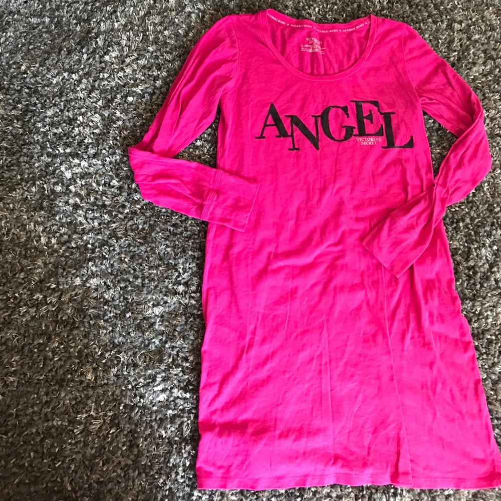 Gorgeous Victoria's Secret sleep shirt size Small