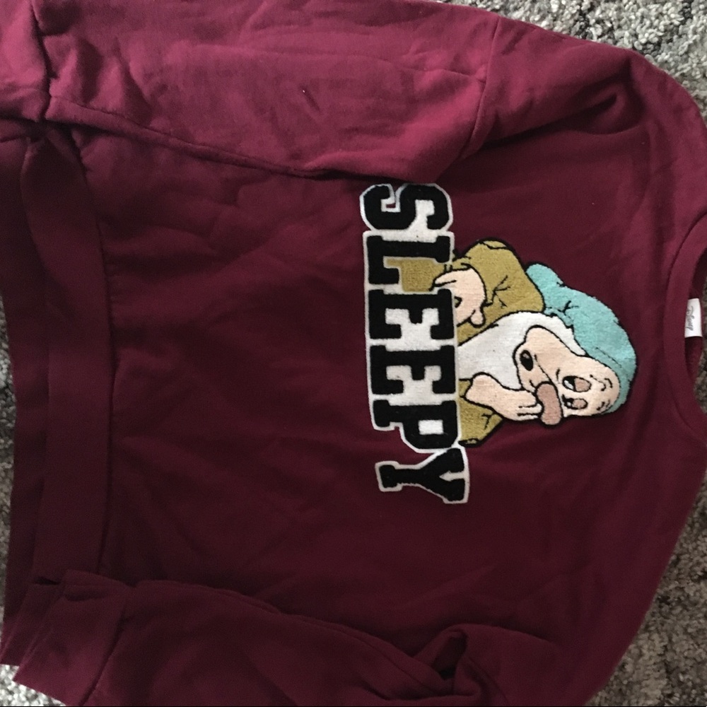 😍Disney Sweatshirt with Sleepy 😍