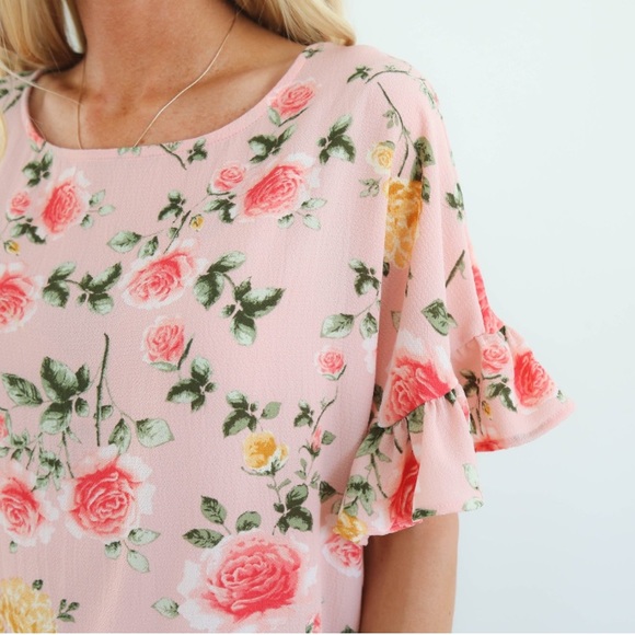 🎉LAST 1️⃣ 🎉 Flower Peplum Top in Blush - Picture 2 of 3