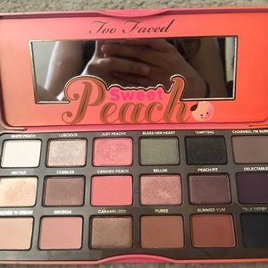 Peach pallet