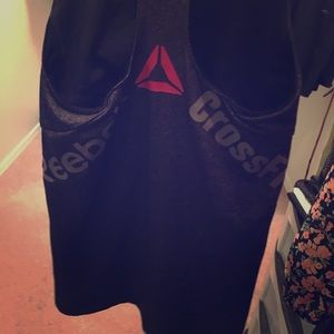 Size xs crossfit tank