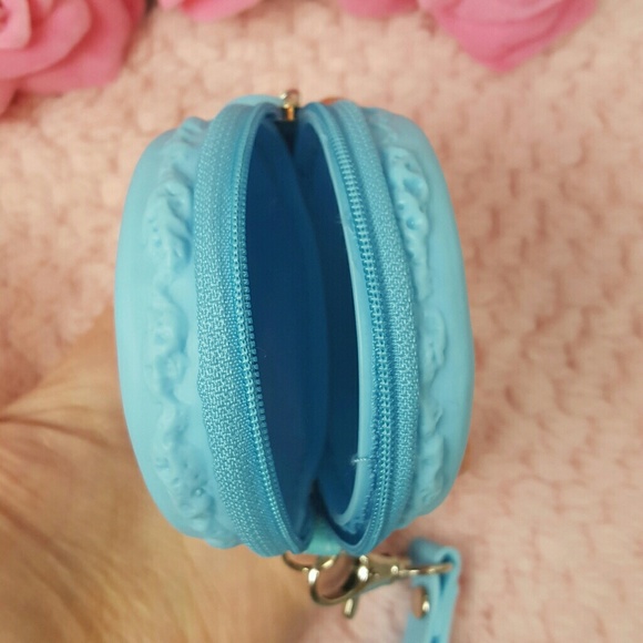 !SALE! Blue Macaroon Cookie Coin Purse Wristlet - Picture 4 of 7