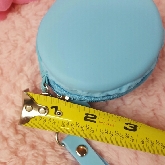 !SALE! Blue Macaroon Cookie Coin Purse Wristlet - Picture 6 of 7