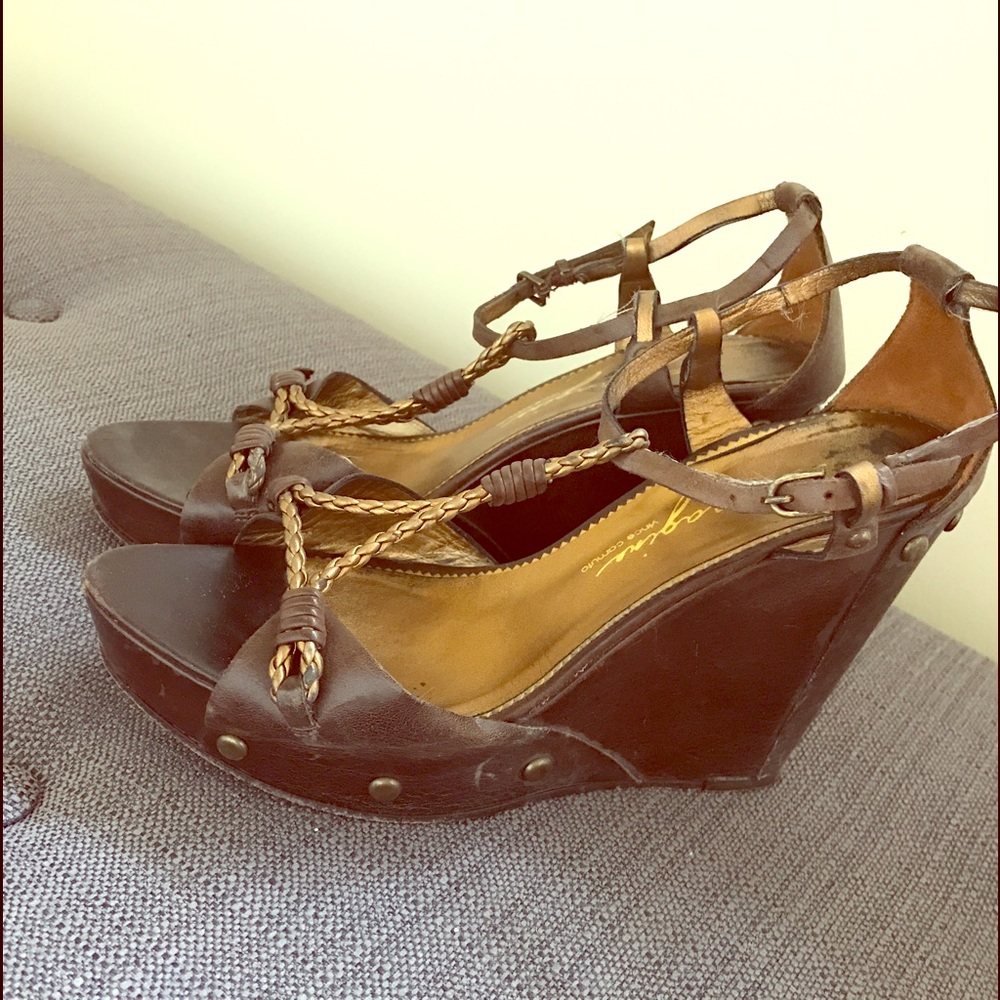 Vince Camuto "Imagine" Wedges