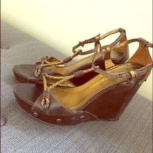 Vince Camuto "Imagine" Wedges