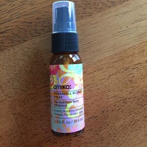 Amika sample blowout spray