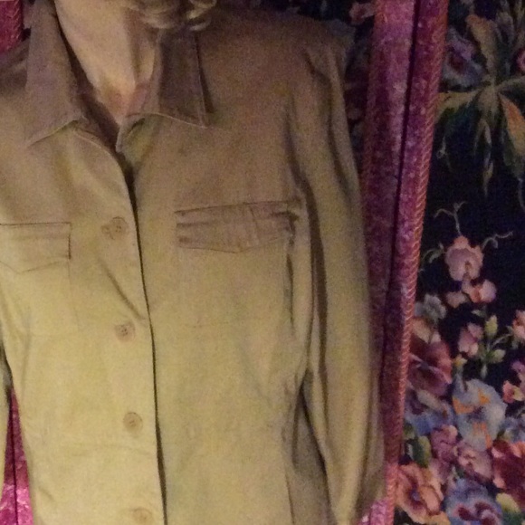 Adorable khaki jacket two breast pockets - Picture 4 of 4