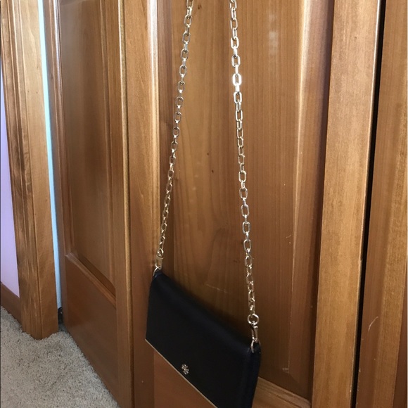 Selling my Tory Burch clutch! Only used 5 times - Picture 3 of 4