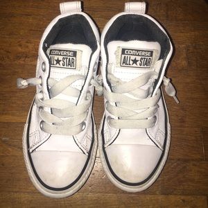 Kids converse