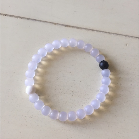 Lokai bracelet size medium - Picture 1 of 1