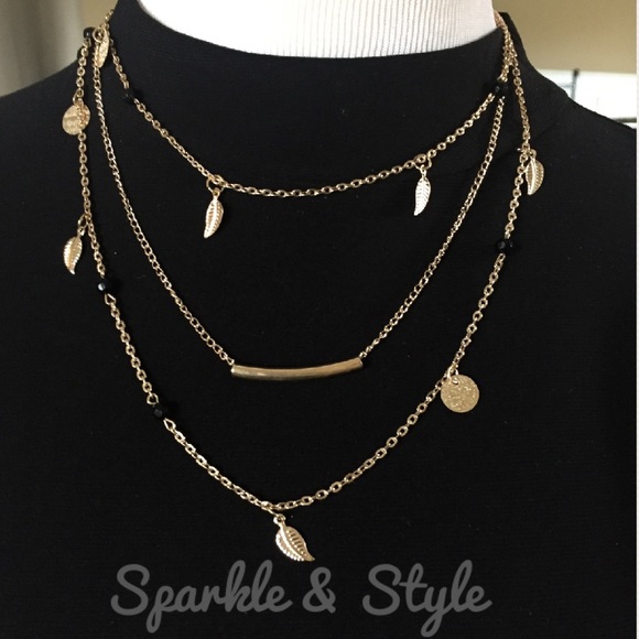 💋ALMOST GONE💋🆕Gold triple layer necklace💖✨ - Picture 2 of 4