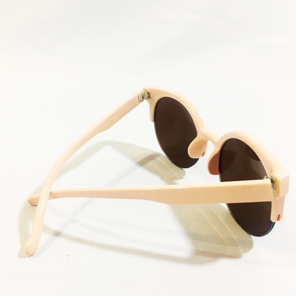NWT beige nude brown cat eye sunglasses - Picture 2 of 2