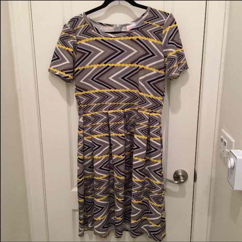 Lularoe Amelia large