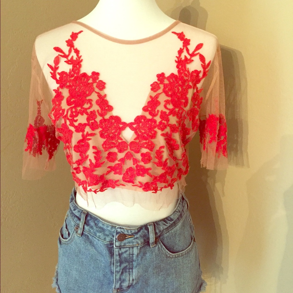 For ❤ and 🍋s top