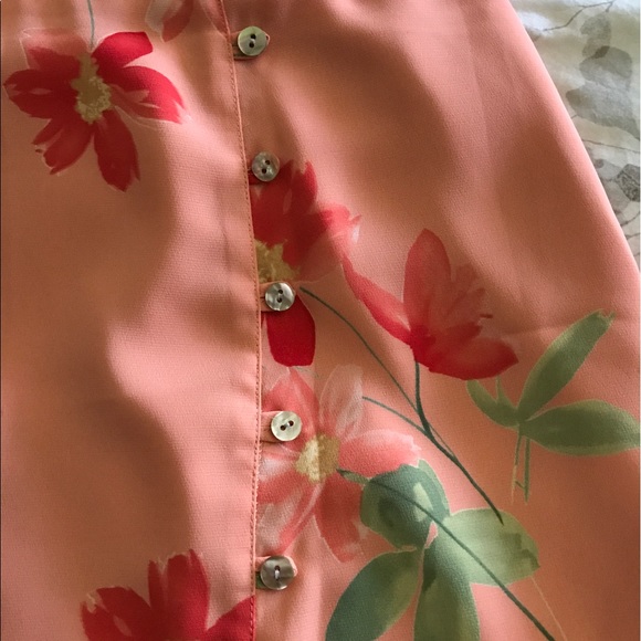 Gone by 9/30 or to Goodwill Beautiful 🌺 Skirt - Picture 2 of 3