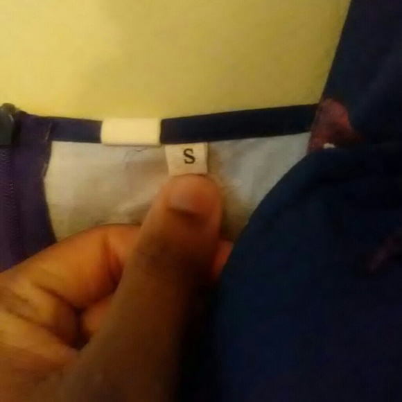 Dress with bird design - Picture 2 of 3