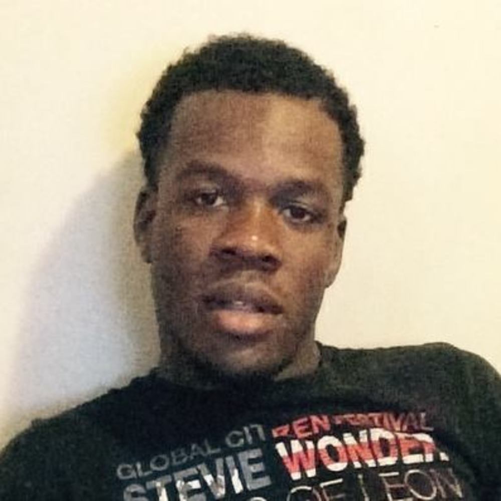 Meet your Posher, Tee