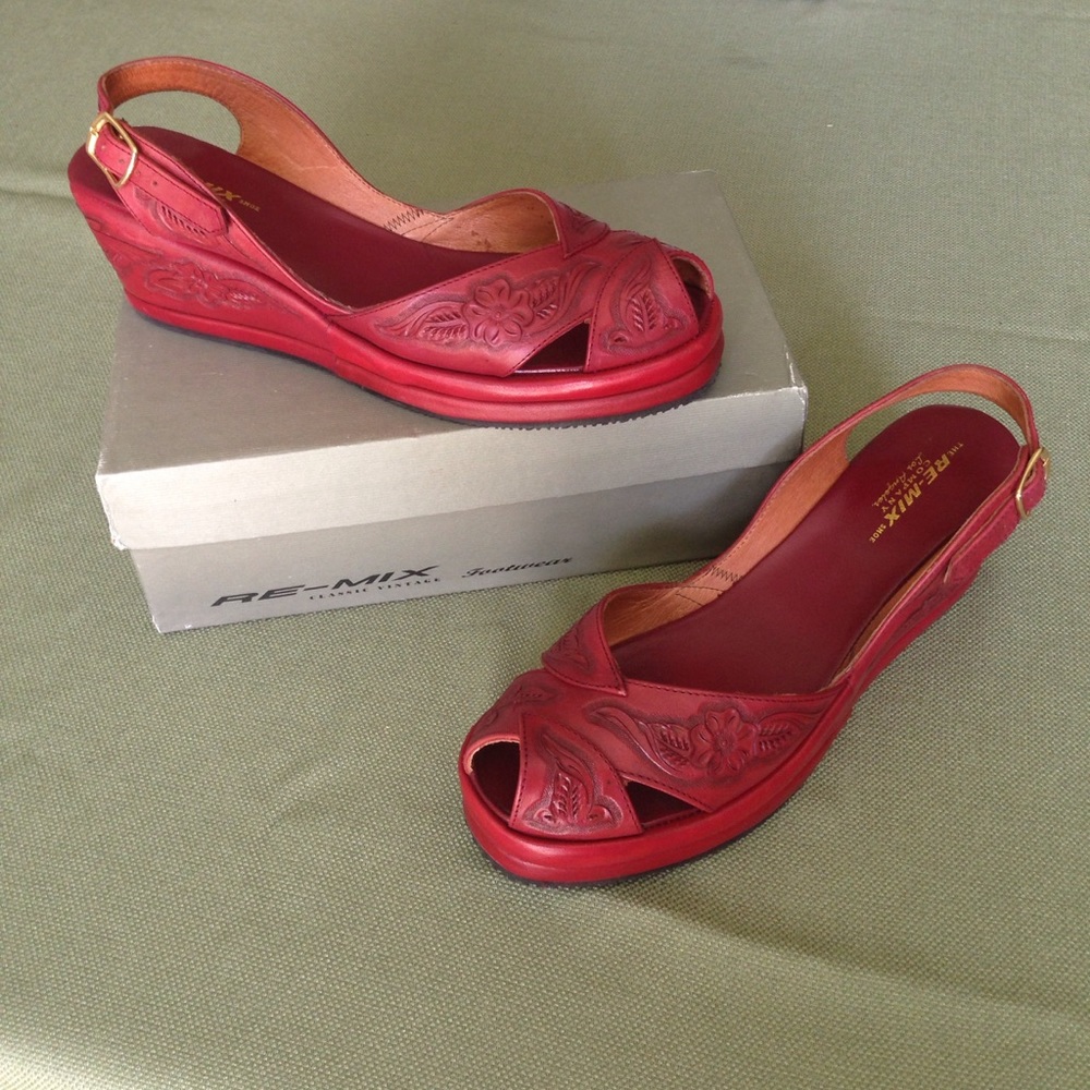 Re-mix Red Tooled Leather Slingback wedges