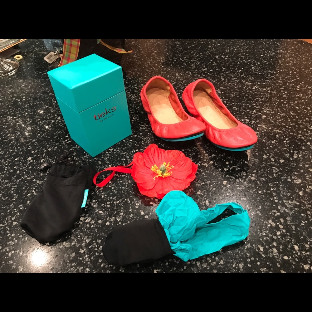 Limited Edition Poppy Tieks