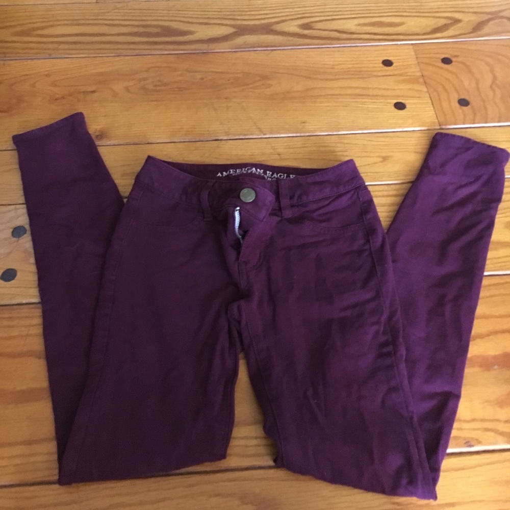 American eagle maroon colored jeans