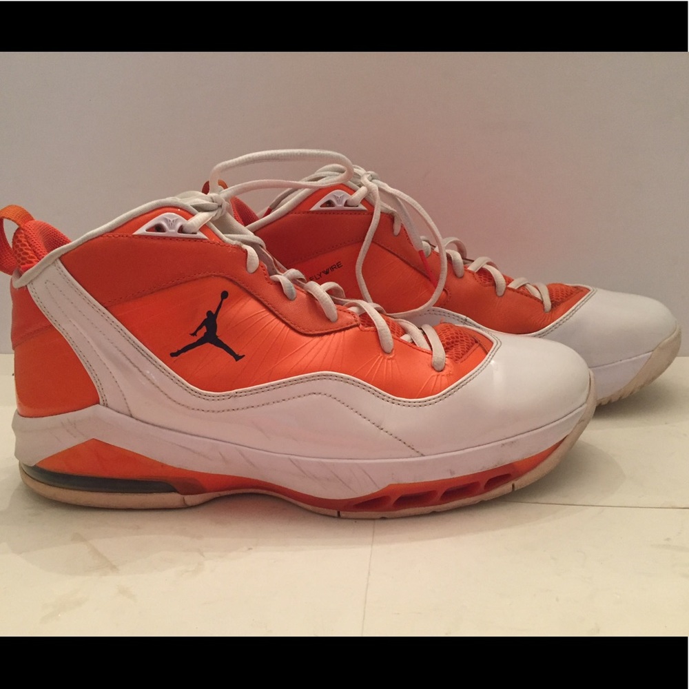 JORDAN Melo basketball sneakers, immaculate