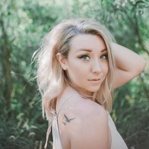 Meet your Posher, Cayla