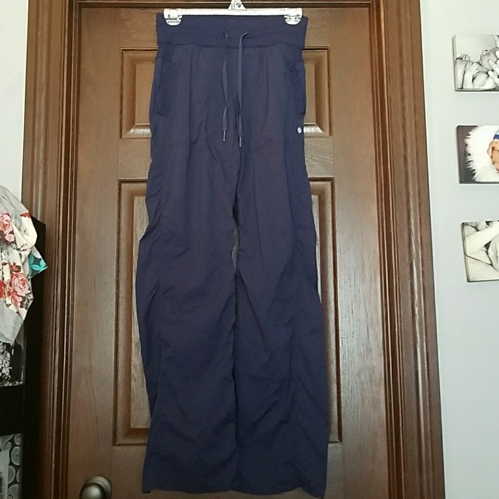 Lululemon studio II unlined pants size 4 regular n