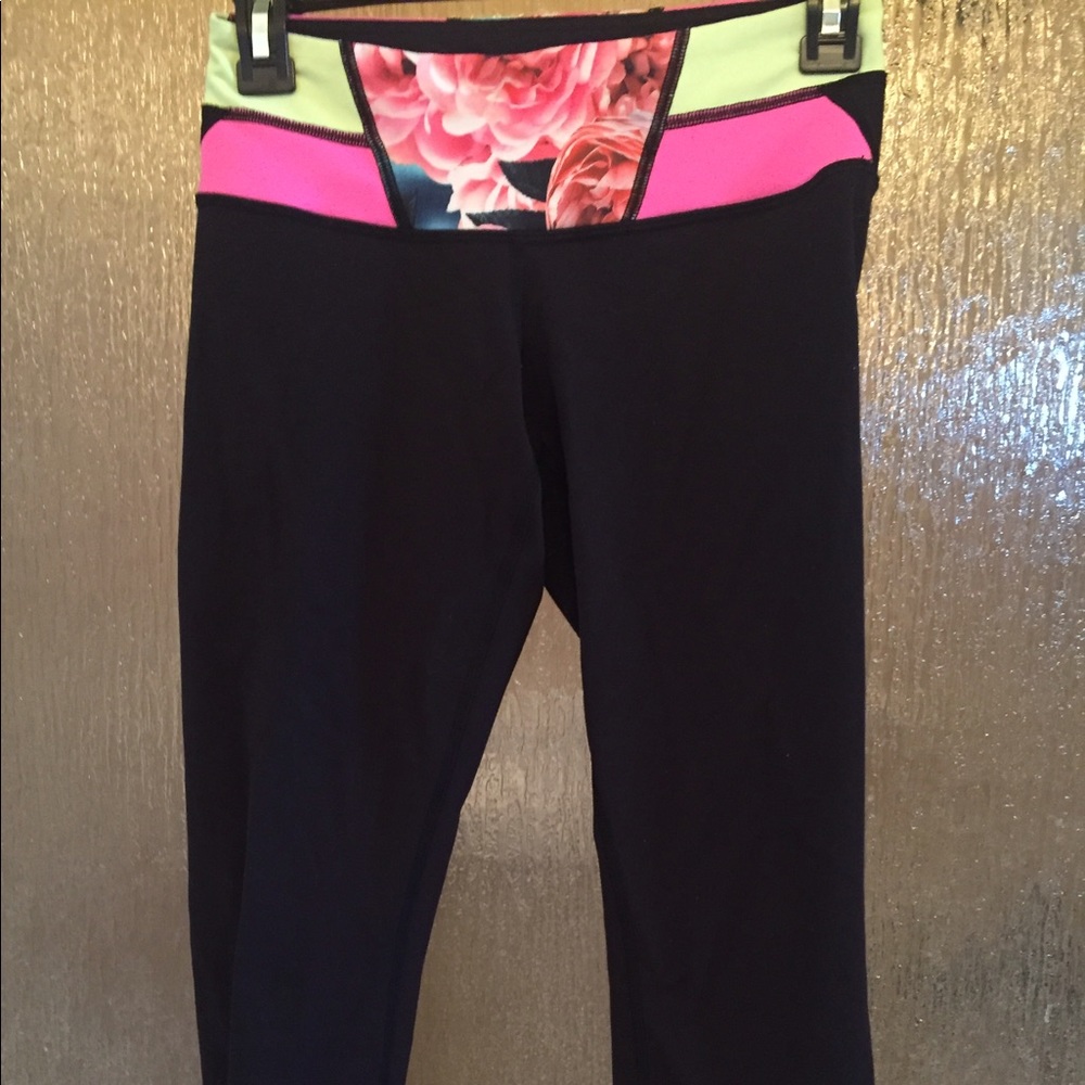 Lululemon cropped pants