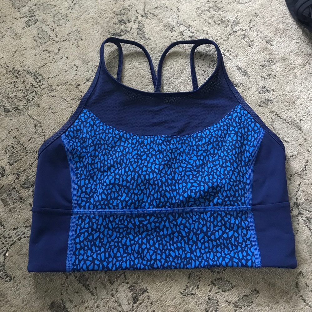 Lululemon sports bra
