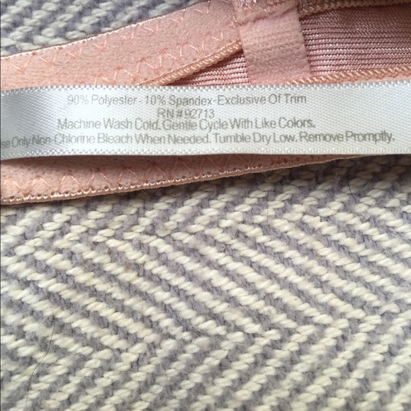 Pink and black bra - Picture 4 of 6